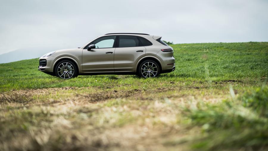  Porsche Cayenne Turbo (PO536) 2018 года  (JP) (фото 24 из 24)